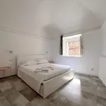 Del Centro *