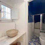 Del Centro Apartment